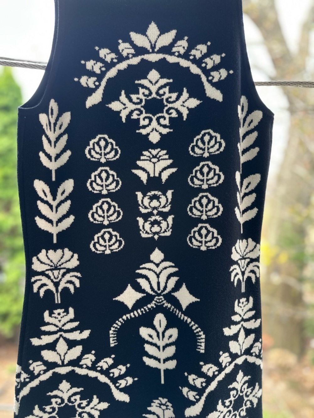 House of Harlow 1960 Black Maxi Skirt with White Floral Motif - Picture 3 of 5